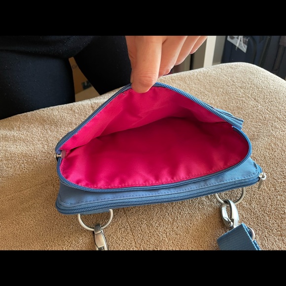 Baggallini Cross Body / Waist Belt - Picture 5 of 9